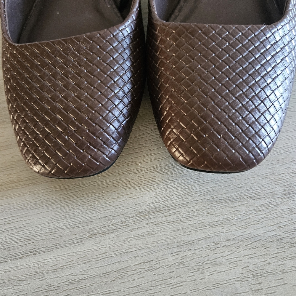 Aldo Brown Woven Semi Square Toe Flats Size 5.5 - Picture 3 of 7